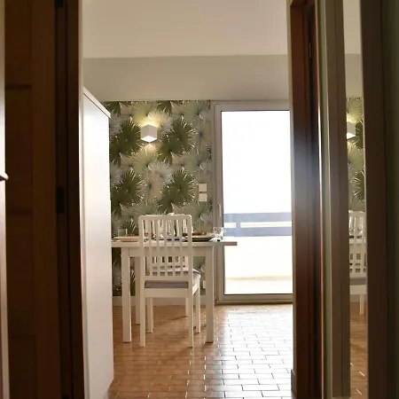 2 Pieces Renove, Climatise, Avec Balcon Et Parking Prive - 4 Couchages, - Fr-1-229-783 Apartment Gruissan